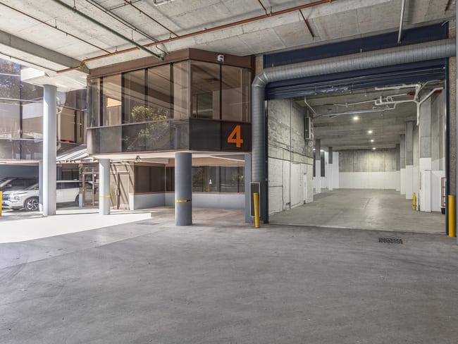 Unit 4/33 Lower Gibbes Street Chatswood NSW 2067 Unit 4/33 Lower Gibbes Street Chatswood NSW 2067