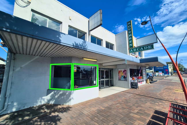 1 & 2/65 John Street Singleton NSW 2330 1 & 2/65 John Street Singleton NSW 2330