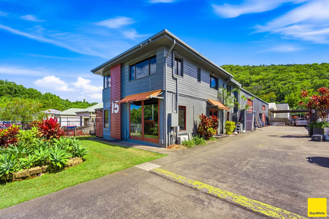 15 Johnston Street Stratford QLD 4870