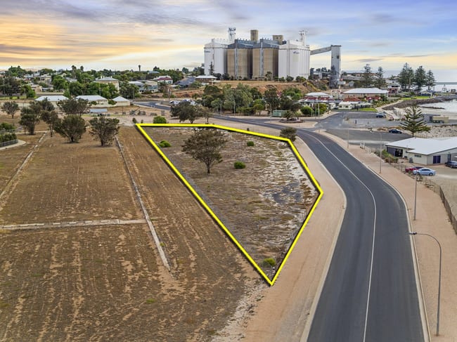 2001 Heritage Drive Wallaroo SA 5556