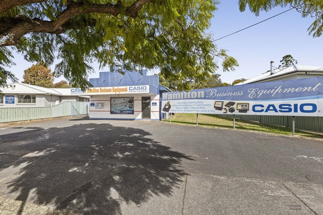 286 Bridge Street Newtown QLD 4350 286 Bridge Street Newtown QLD 4350