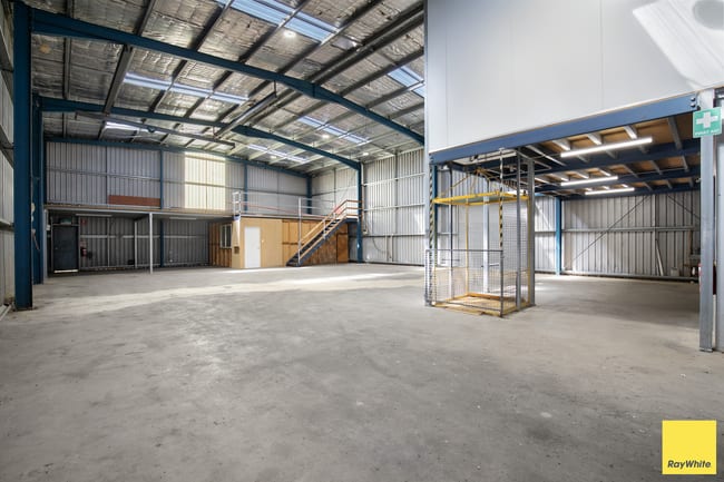 7 Brickfield Avenue Armidale NSW 2350