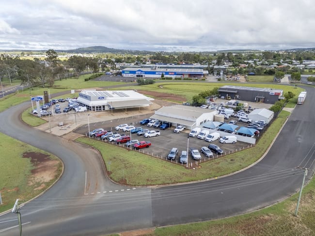 1 15 & 17-19 Rogers Drive Kingaroy QLD 4610 1 15 & 17-19 Rogers Drive Kingaroy QLD 4610