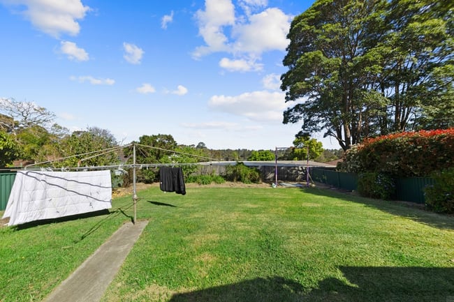 28 Aiken Road West Pennant Hills NSW 2125 28 Aiken Road West Pennant Hills NSW 2125