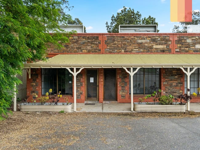 1 & 2/37 Princes Highway Littlehampton SA 5250 1 & 2/37 Princes Highway Littlehampton SA 5250