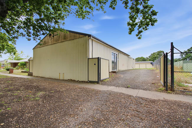 18 Thomson Street Maffra VIC 3860