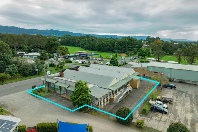 8 Worthington Way Bomaderry NSW 2541 8 Worthington Way Bomaderry NSW 2541