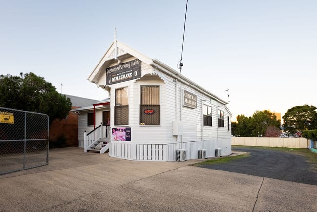 8 Station Street Toowoomba City QLD 4350 8 Station Street Toowoomba City QLD 4350