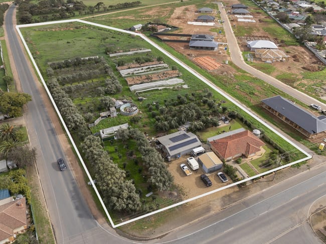 29 Old Port Wakefield Road Two Wells SA 5501 29 Old Port Wakefield Road Two Wells SA 5501