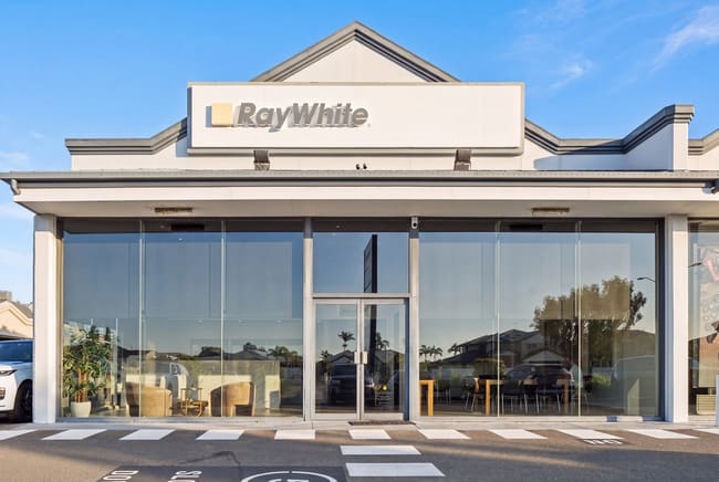1/445-451 Oxley Drive Runaway Bay QLD 4216 1/445-451 Oxley Drive Runaway Bay QLD 4216