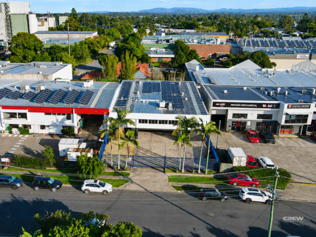 15-17 Walker Street Tennyson QLD 4105 15-17 Walker Street Tennyson QLD 4105