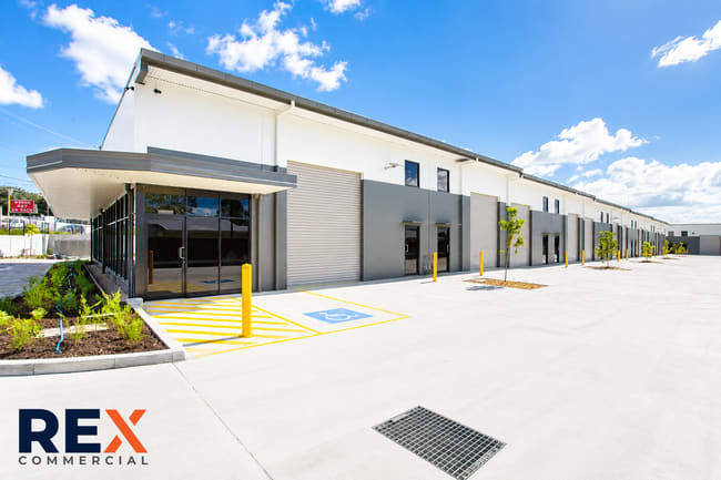 17 Middle Road Hillcrest QLD 4118