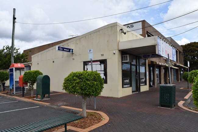 1 Robinlee Avenue Burwood East VIC 3151 1 Robinlee Avenue Burwood East VIC 3151