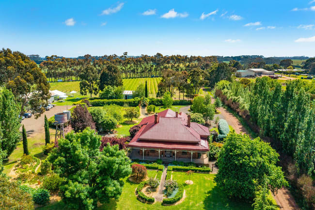 271 Pierrepoint Road Hamilton VIC 3300 271 Pierrepoint Road Hamilton VIC 3300