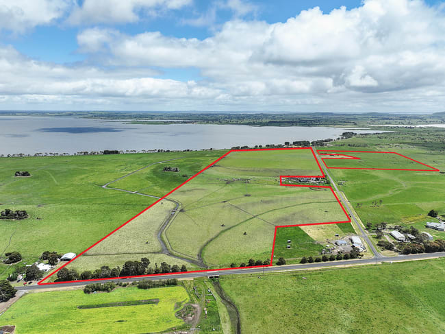35 Meredith Park Road Irrewarra VIC 3249 35 Meredith Park Road Irrewarra VIC 3249