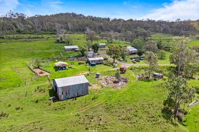 374 Voll Road Jones Gully QLD 4355 374 Voll Road Jones Gully QLD 4355