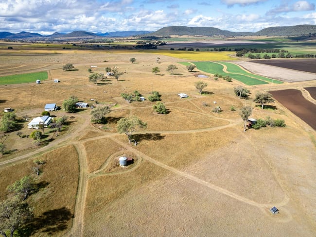 14 Masters Road Forest Springs QLD 4362 14 Masters Road Forest Springs QLD 4362
