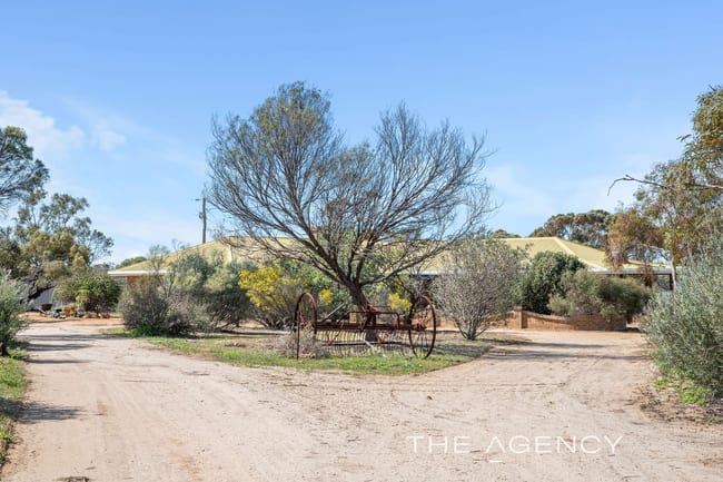 115 Minkadine Road Kellerberrin WA 6410