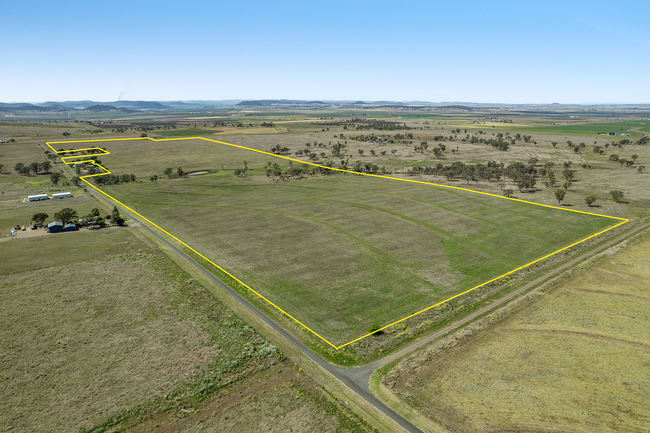 55 Strickland Road East Greenmount QLD 4359 55 Strickland Road East Greenmount QLD 4359