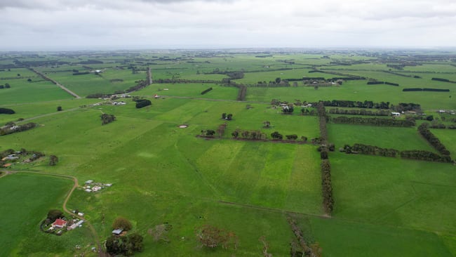 Hughs Road Wangoom VIC 3279 Hughs Road Wangoom VIC 3279