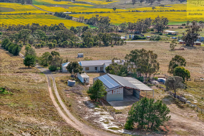 1375 Glenmore Road Glenmore VIC 3340 1375 Glenmore Road Glenmore VIC 3340