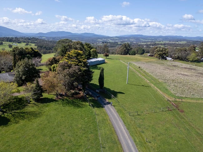 35 Lakala Road Seville VIC 3139 35 Lakala Road Seville VIC 3139
