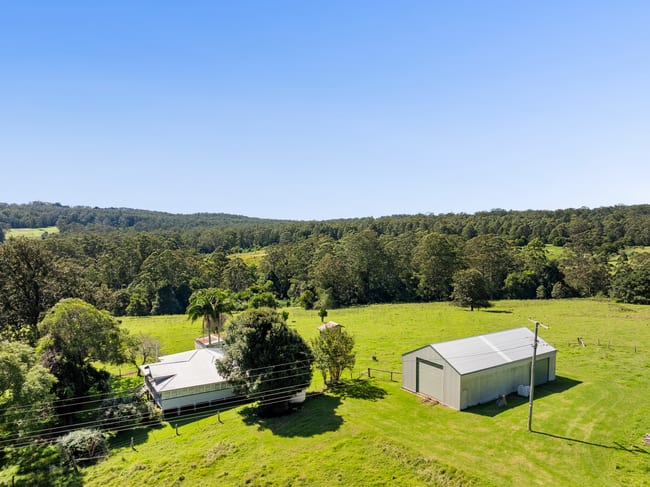 555 National Park Road Ravensbourne QLD 4352 555 National Park Road Ravensbourne QLD 4352