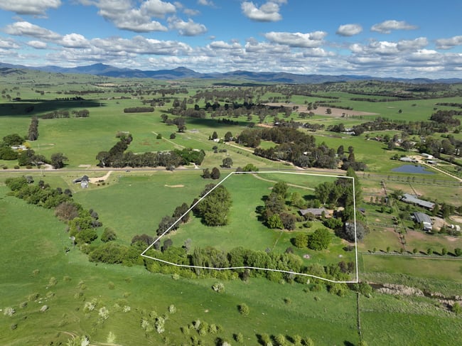 105 Graves Road Mansfield VIC 3722