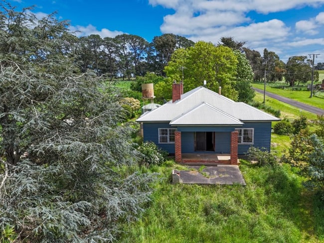 11 Church Road Yulecart VIC 3301 11 Church Road Yulecart VIC 3301