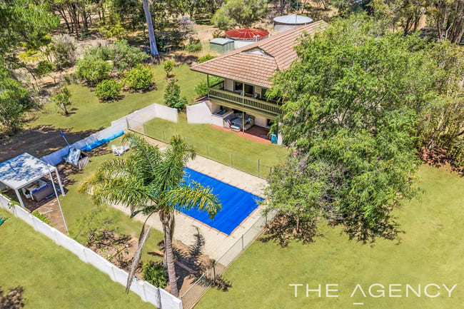157 Berry Road Gidgegannup WA 6083 157 Berry Road Gidgegannup WA 6083
