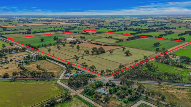 250 Davies Road Byrneside VIC 3617