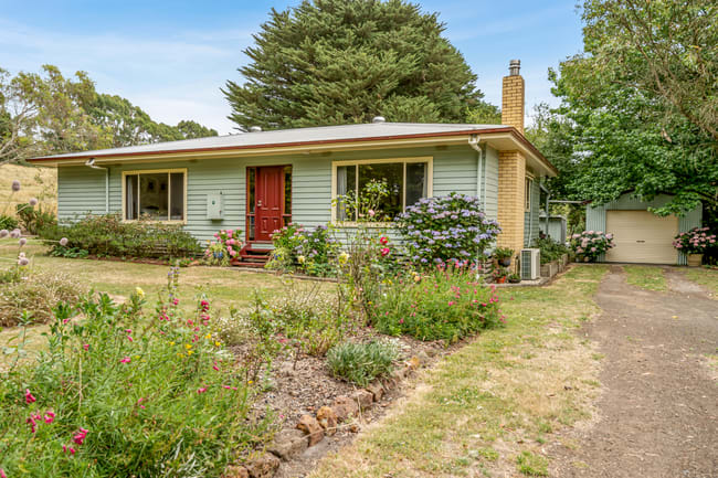 749 Coradjil Road Simpson VIC 3266 749 Coradjil Road Simpson VIC 3266