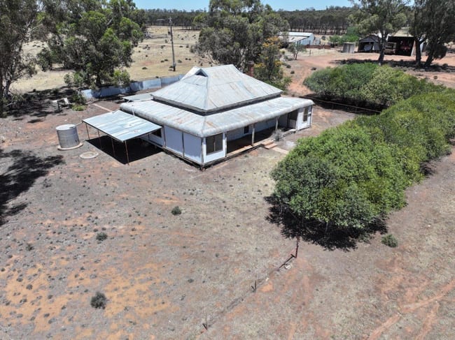 'Corio' 343 Lees Lane Alleena NSW 2671 'Corio' 343 Lees Lane Alleena NSW 2671