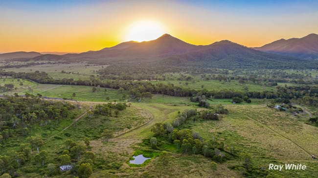 217 Thompson Point Road Nankin QLD 4701 217 Thompson Point Road Nankin QLD 4701