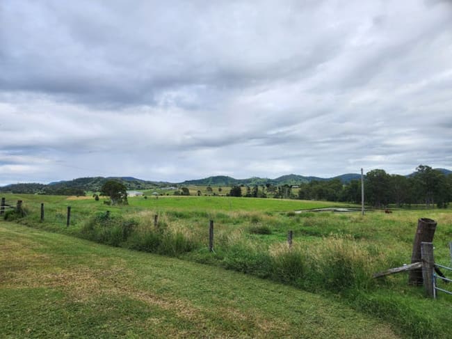 2/49 Diggings Road Glastonbury QLD 4570 2/49 Diggings Road Glastonbury QLD 4570