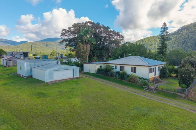 40 Ready Money Road Upper Rollands Plains NSW 2441 40 Ready Money Road Upper Rollands Plains NSW 2441