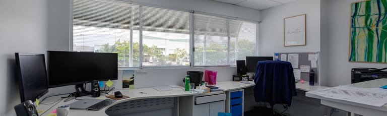 Showrooms / Bulky Goods commercial property for lease at 3/69 Secam Street Mansfield QLD 4122