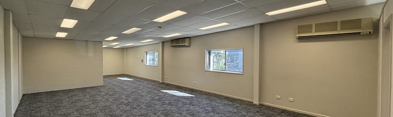 Showrooms / Bulky Goods commercial property for lease at 677 Pine Ridge Road Biggera Waters QLD 4216