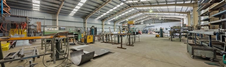Factory, Warehouse & Industrial commercial property for lease at 14 Demand Avenue Arundel QLD 4214