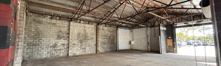 Factory, Warehouse & Industrial commercial property for lease at Miami QLD 4220