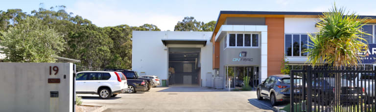 Factory, Warehouse & Industrial commercial property for sale at 2/19 Harrington Street Arundel QLD 4214