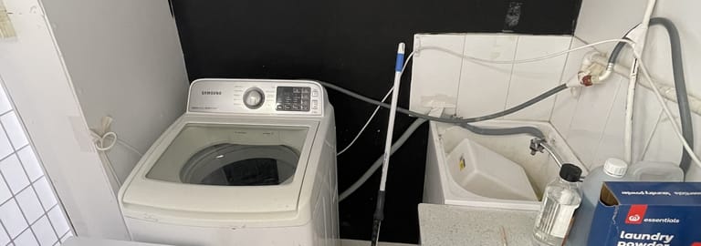 Showrooms / Bulky Goods commercial property for lease at 7/32 Ereton Drive Arundel QLD 4214