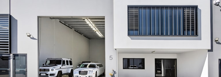 Showrooms / Bulky Goods commercial property for sale at 5/8 Distribution Court Arundel QLD 4214