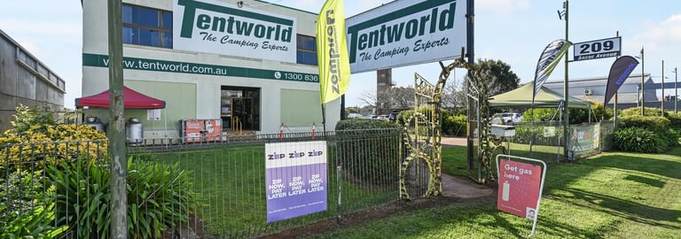 Factory, Warehouse & Industrial commercial property for sale at 203-211 Anzac Avenue Harristown QLD 4350 Factory, Warehouse & Industrial commercial property for sale at 203-211 Anzac Avenue Harristown QLD 4350