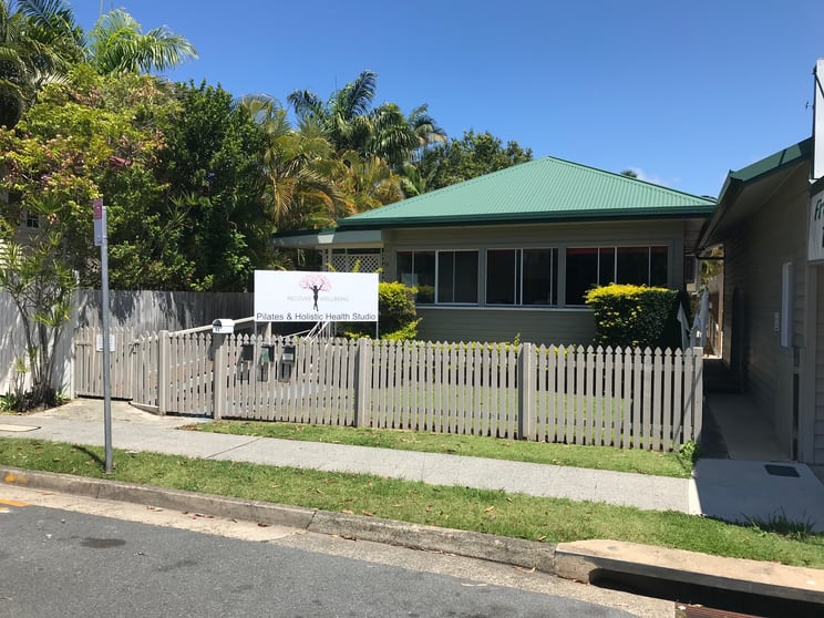 Click to view all images 8a Thrower Drive Currumbin QLD 4223 - Image 3