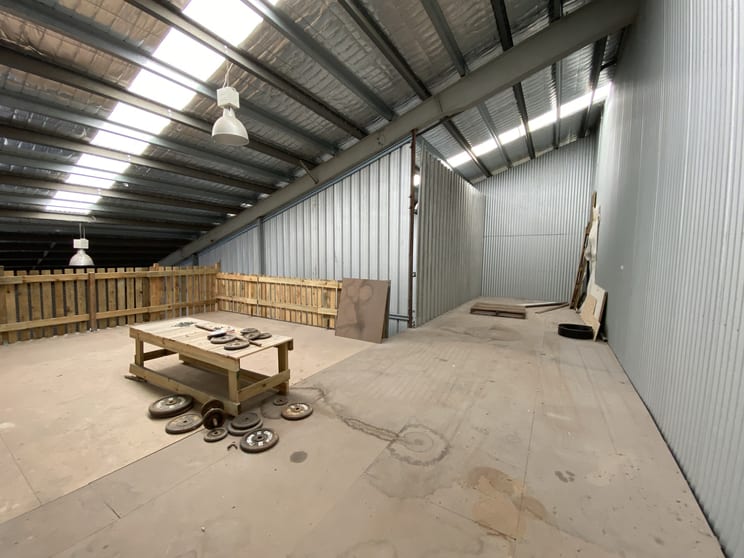 Click to view all images 3B/11 Garema Street Cannonvale QLD 4802 - Image 2