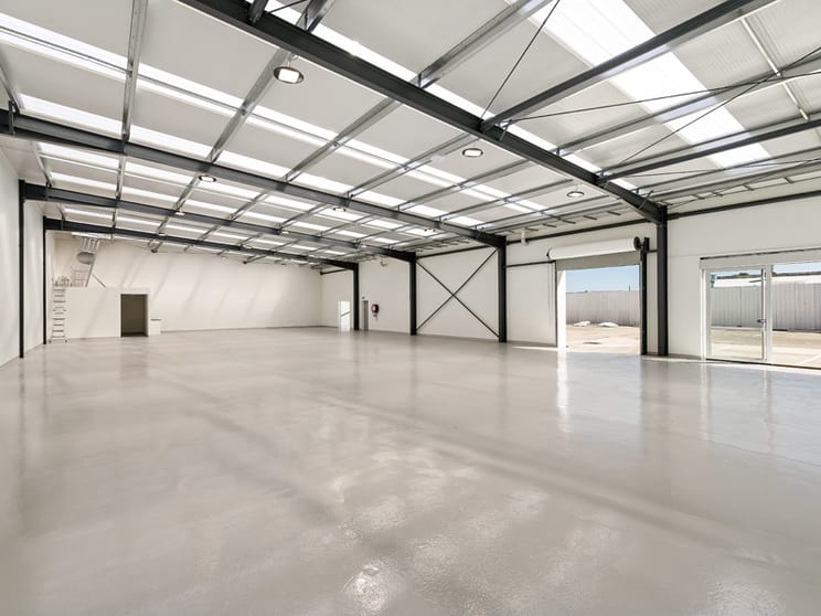 Click to view all images 568 Doncaster Road Doncaster VIC 3108 - Image 2