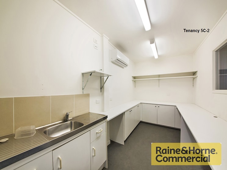 Click to view all images 5C-1/143 St Vincents Road Virginia QLD 4014 - Image 3