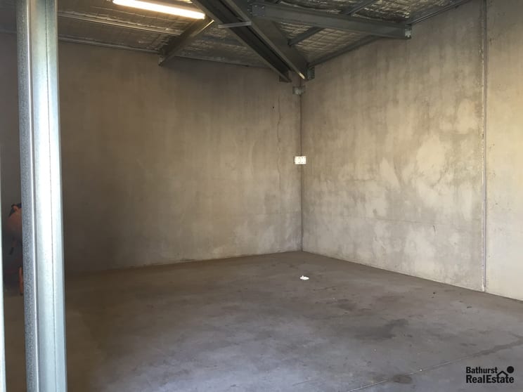 Click to view all images 16 Corporation Avenue Bathurst NSW 2795 - Image 3