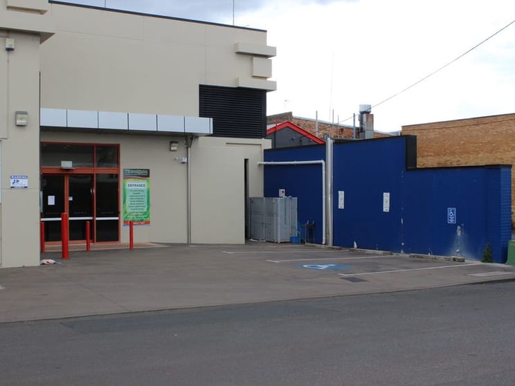 Click to view all images 1/334-342 Ruthven Street Toowoomba City QLD 4350 - Image 3